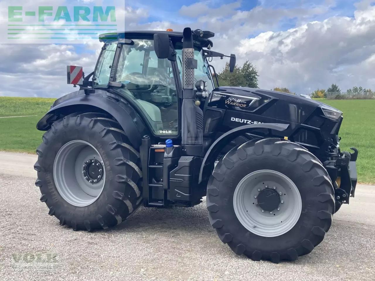 Deutz-Fahr agrotron 7250 ttv warrior TTV - Tracteur agricole: photos 2 Deutz-Fahr agrotron 7250 ttv warrior TTV - Tracteur agricole: photos 2