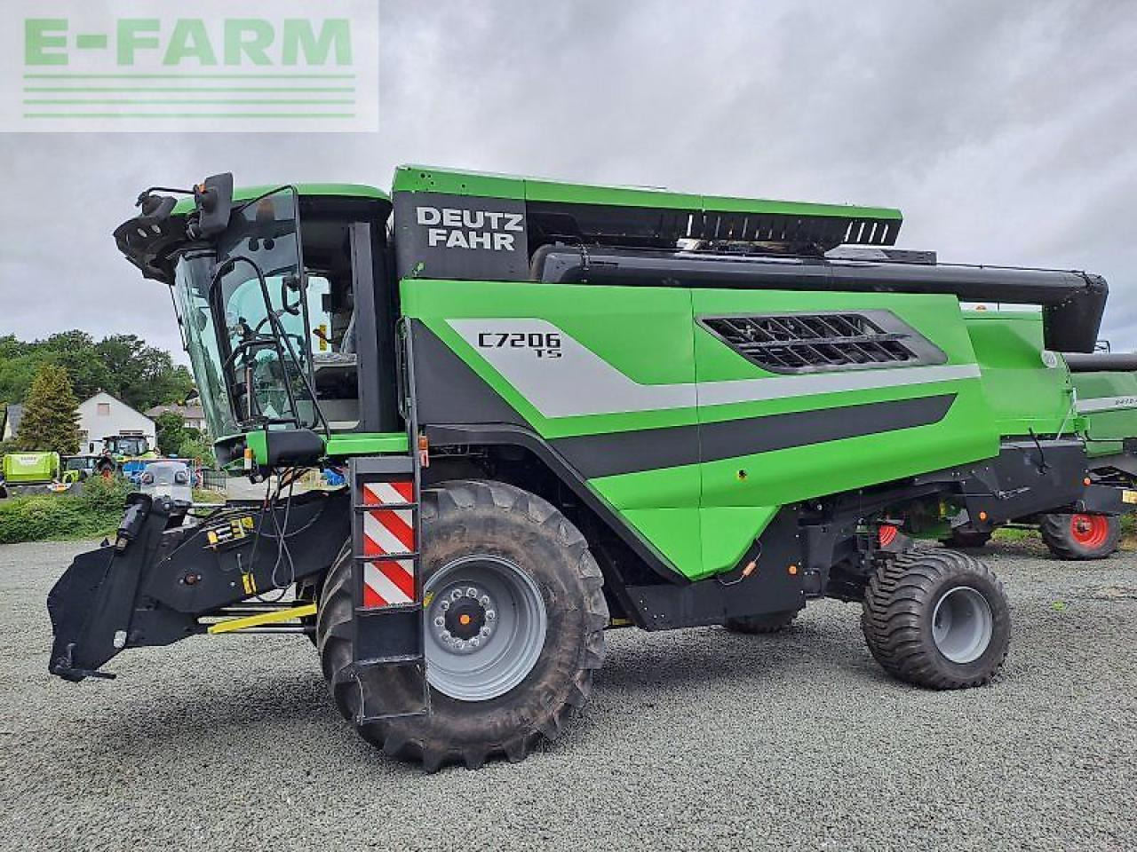 Deutz-Fahr c7206 ts - Moissonneuse-batteuse: photos 1 Deutz-Fahr c7206 ts - Moissonneuse-batteuse: photos 1