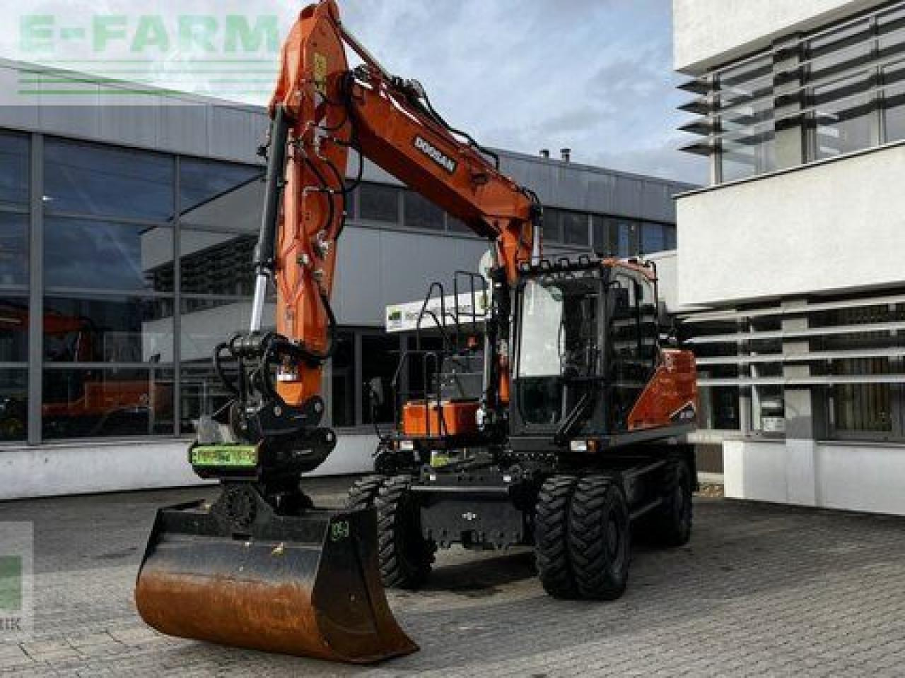 Doosan dx 160w-7 - Pelle sur pneus: photos 1 Doosan dx 160w-7 - Pelle sur pneus: photos 1