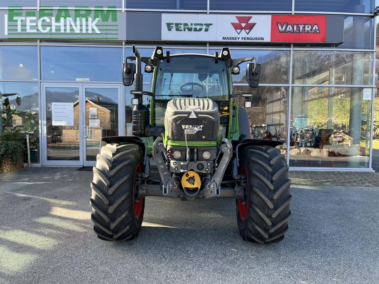 Fendt 211 s vario gen3 power setting 2 - Tracteur agricole: photos 3 Fendt 211 s vario gen3 power setting 2 - Tracteur agricole: photos 3
