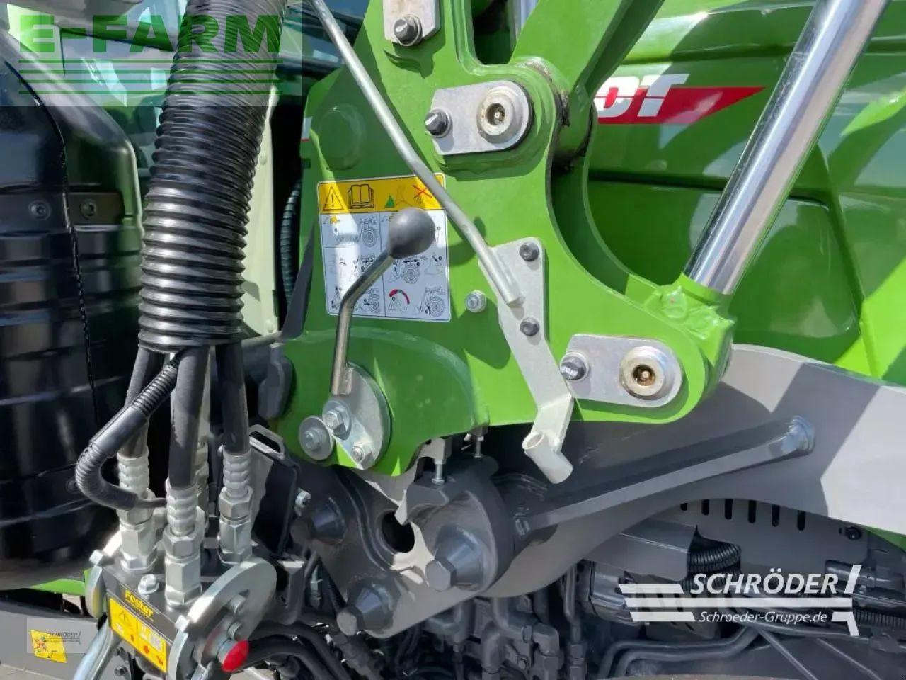 Fendt 211 s vario gen3 profi plus - Tracteur agricole: photos 3 Fendt 211 s vario gen3 profi plus - Tracteur agricole: photos 3
