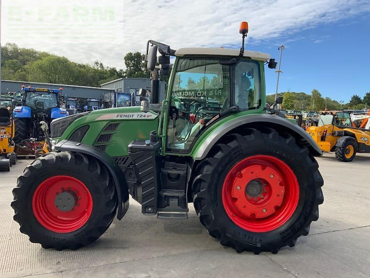 Fendt 724 profi plus tractor (st24315) - Tracteur agricole: photos 5 Fendt 724 profi plus tractor (st24315) - Tracteur agricole: photos 5