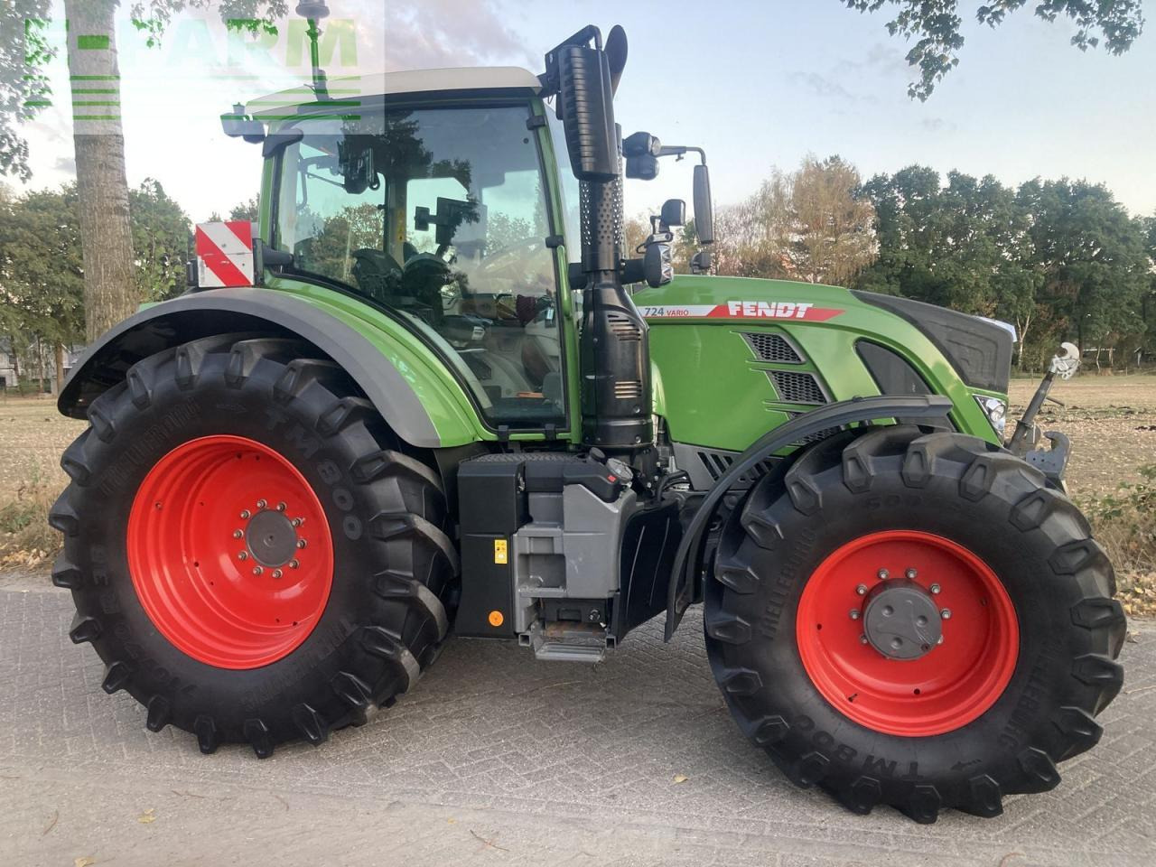 Fendt 724 vario profi+ ProfiPlus - Tracteur agricole: photos 3 Fendt 724 vario profi+ ProfiPlus - Tracteur agricole: photos 3