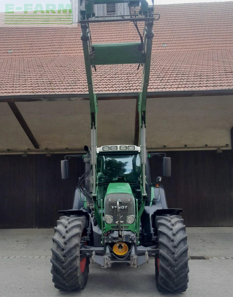 Fendt 820 Vario - Tracteur agricole: photos 1 Fendt 820 Vario - Tracteur agricole: photos 1
