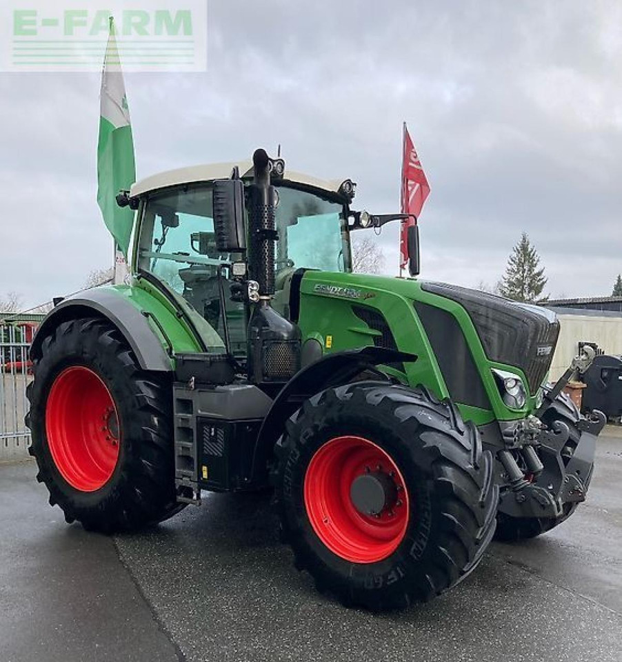 Fendt 824 s4 profiplus - Tracteur agricole: photos 3 Fendt 824 s4 profiplus - Tracteur agricole: photos 3