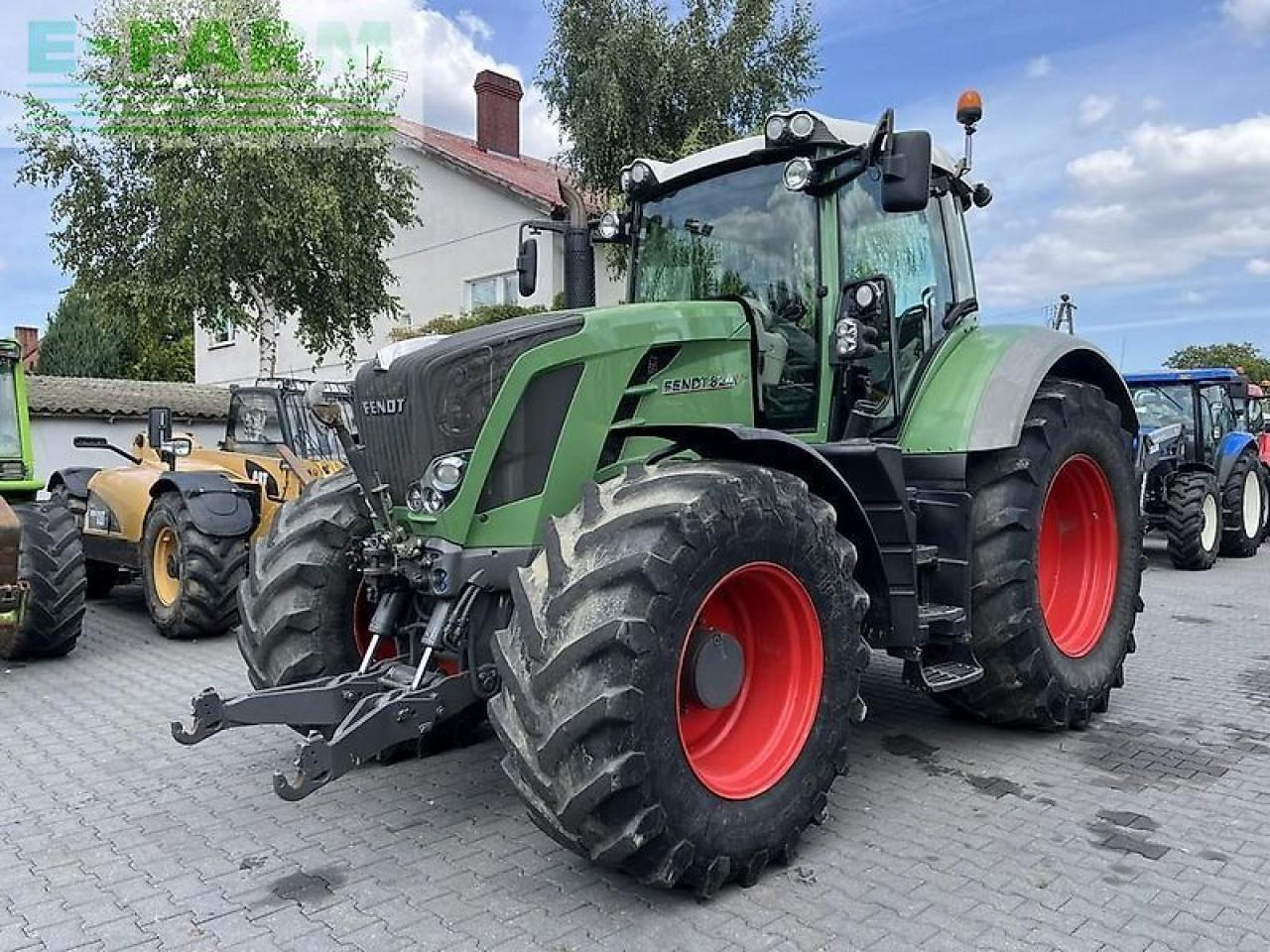 Fendt 824 vario - Tracteur agricole: photos 1 Fendt 824 vario - Tracteur agricole: photos 1