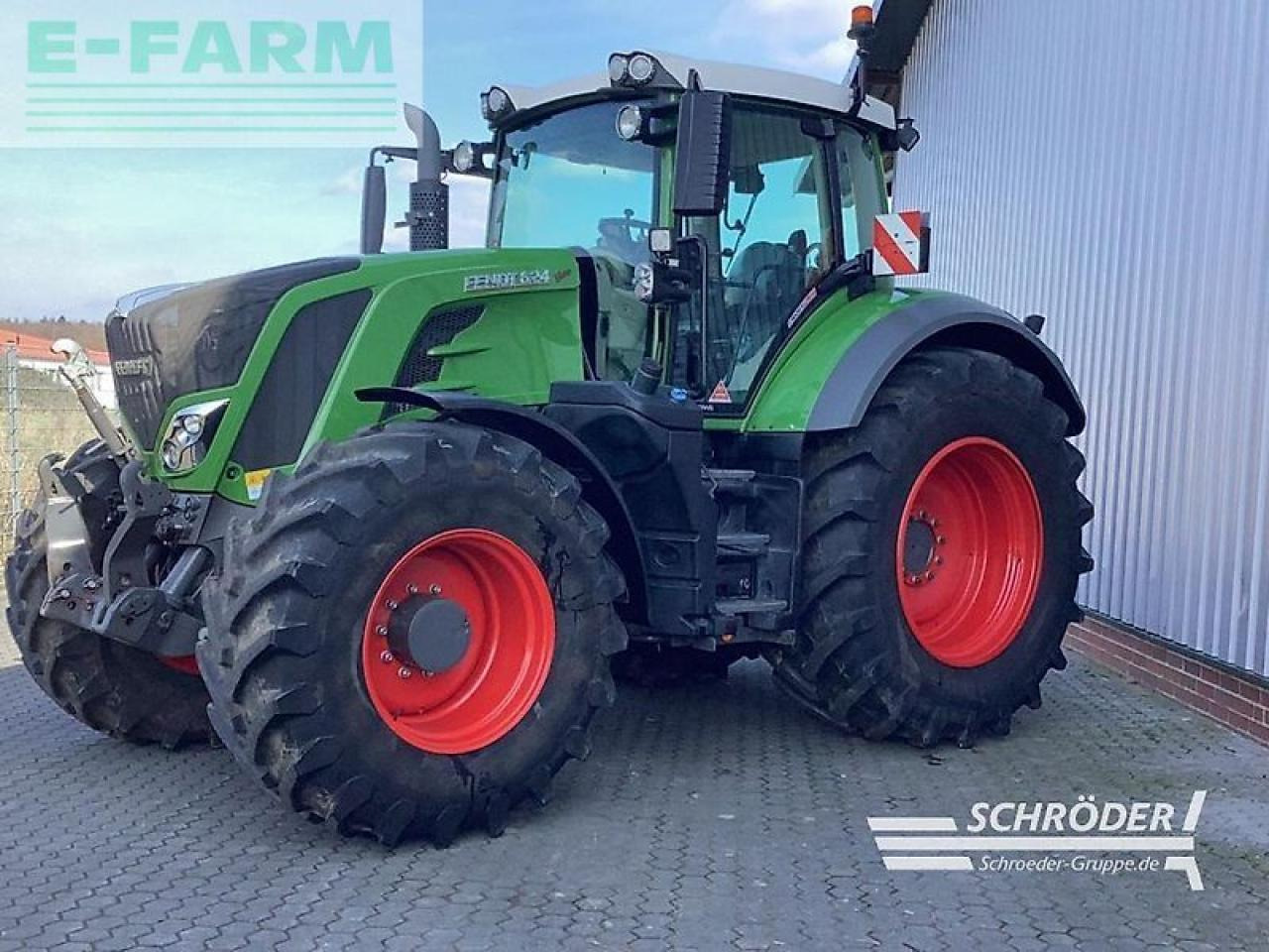 Fendt 824 vario s4 profi plus ProfiPlus - Tracteur agricole: photos 1 Fendt 824 vario s4 profi plus ProfiPlus - Tracteur agricole: photos 1