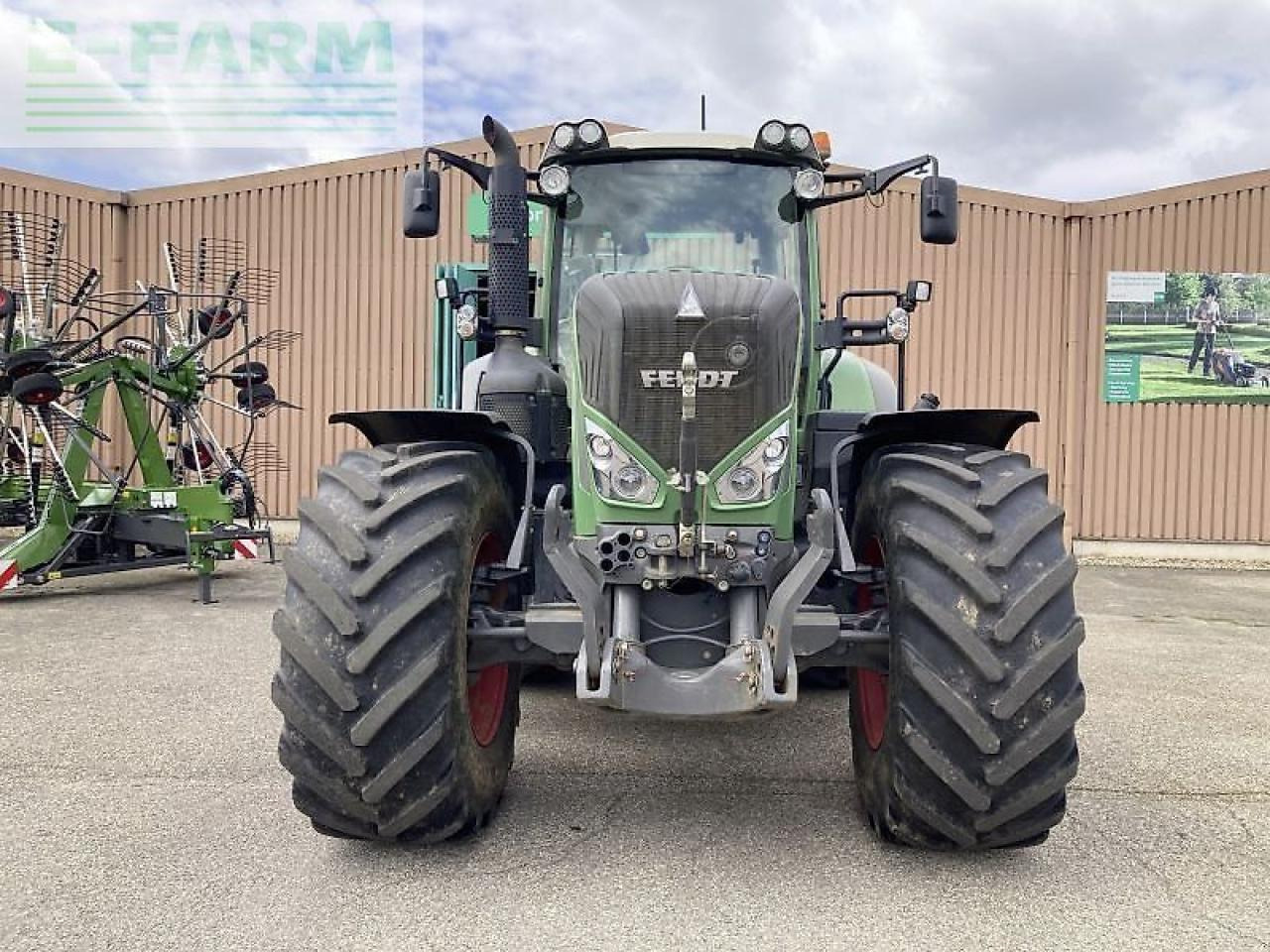 Fendt 824 vario s4 profi plus ProfiPlus - Tracteur agricole: photos 4 Fendt 824 vario s4 profi plus ProfiPlus - Tracteur agricole: photos 4