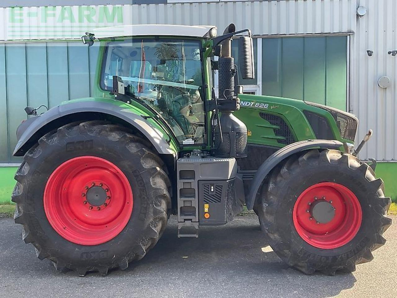 Fendt 828 s4 - Tracteur agricole: photos 2 Fendt 828 s4 - Tracteur agricole: photos 2