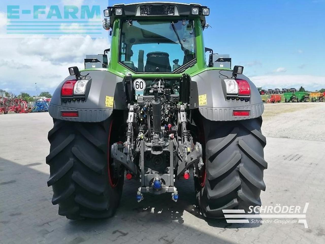 Fendt 828 s4 profi plus - Tracteur agricole: photos 3 Fendt 828 s4 profi plus - Tracteur agricole: photos 3