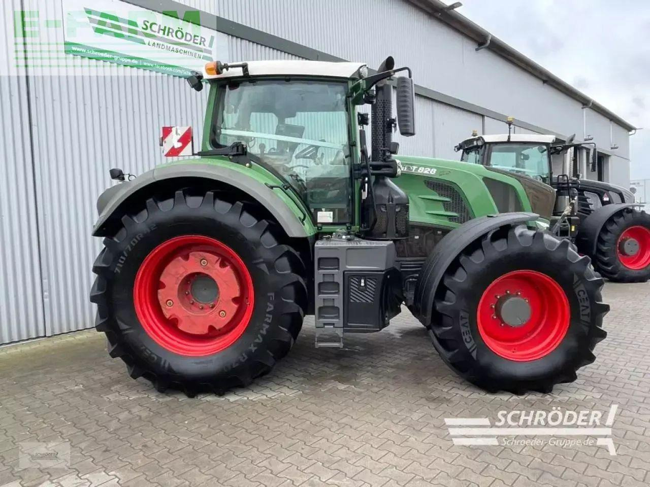 Fendt 828 s4 profi plus - Tracteur agricole: photos 2 Fendt 828 s4 profi plus - Tracteur agricole: photos 2
