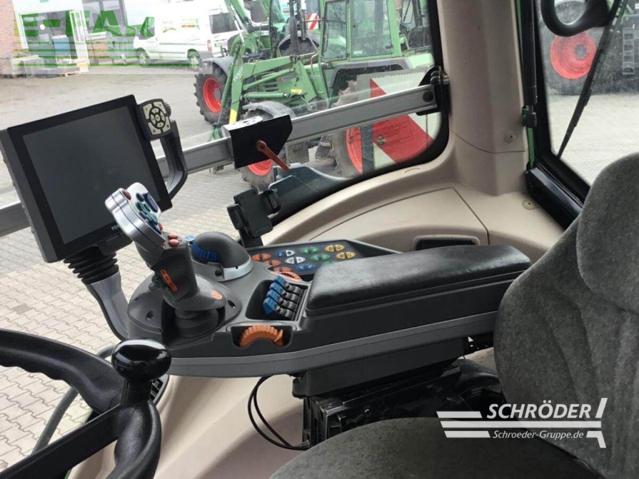 Fendt 828 s4 profi plus - Tracteur agricole: photos 5 Fendt 828 s4 profi plus - Tracteur agricole: photos 5