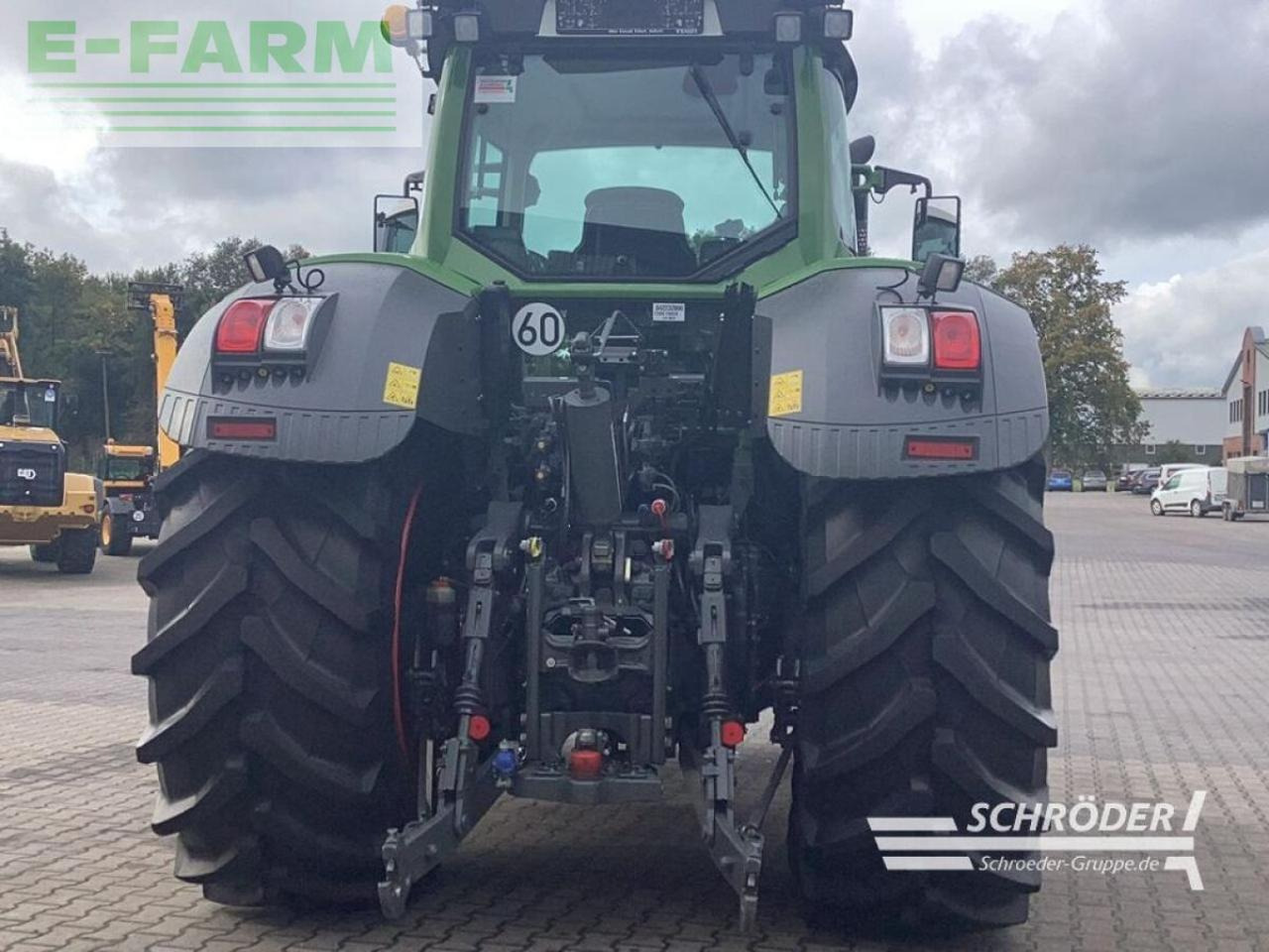 Fendt 828 s4 profi plus - Tracteur agricole: photos 3 Fendt 828 s4 profi plus - Tracteur agricole: photos 3