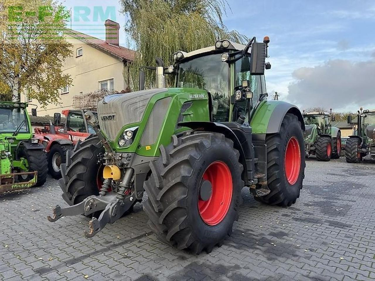 Fendt 828 vario profi+ plus nature green / wom / gps navi rtk trimble / tms ProfiPlus - Tracteur agricole: photos 1 Fendt 828 vario profi+ plus nature green / wom / gps navi rtk trimble / tms ProfiPlus - Tracteur agricole: photos 1