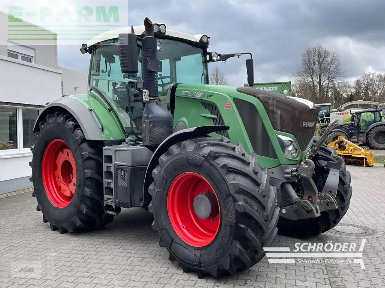 Fendt 828 vario s4 profi - Tracteur agricole: photos 2 Fendt 828 vario s4 profi - Tracteur agricole: photos 2