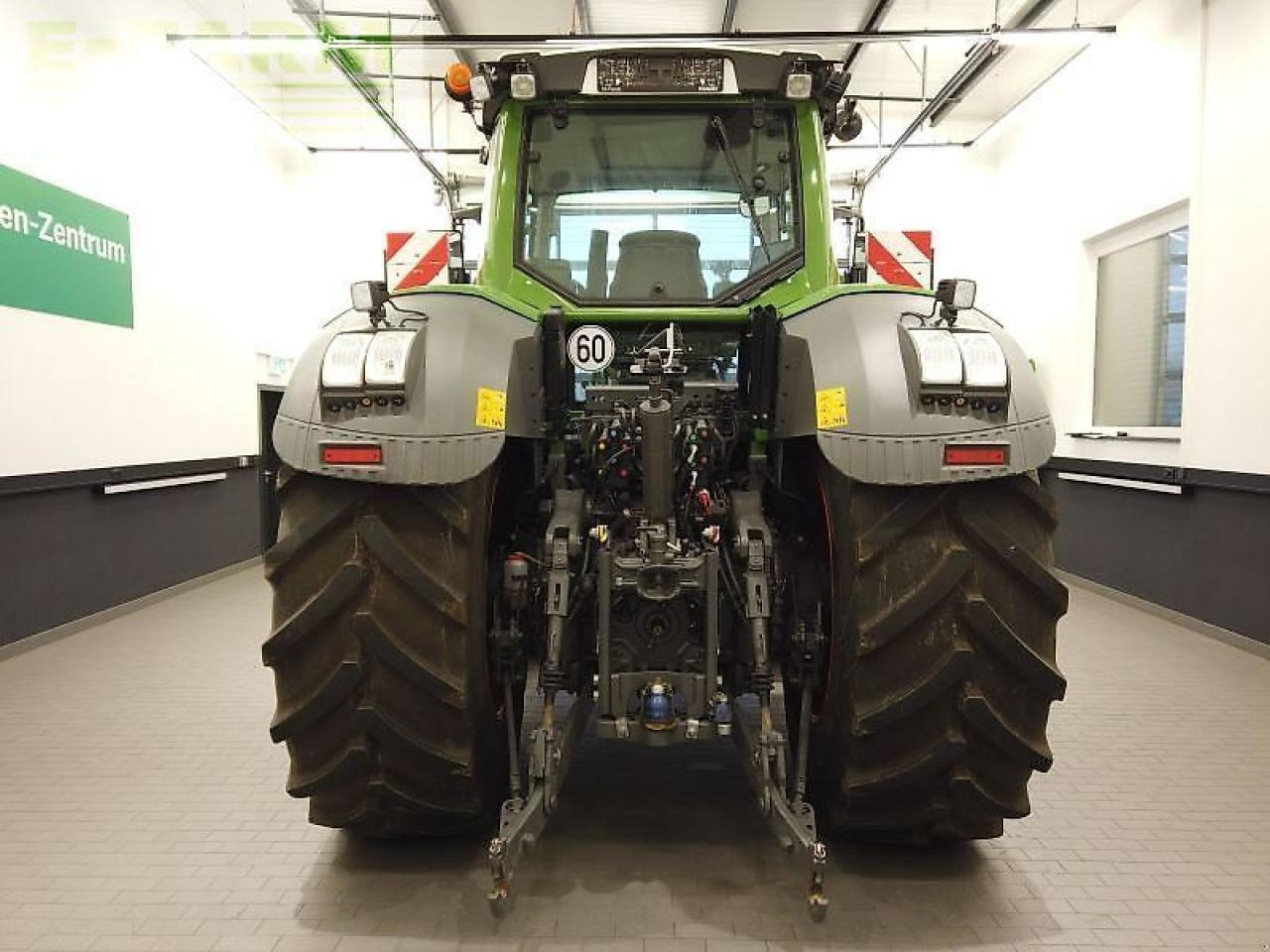 Fendt 828 vario s4 profi plus ProfiPlus - Tracteur agricole: photos 5 Fendt 828 vario s4 profi plus ProfiPlus - Tracteur agricole: photos 5