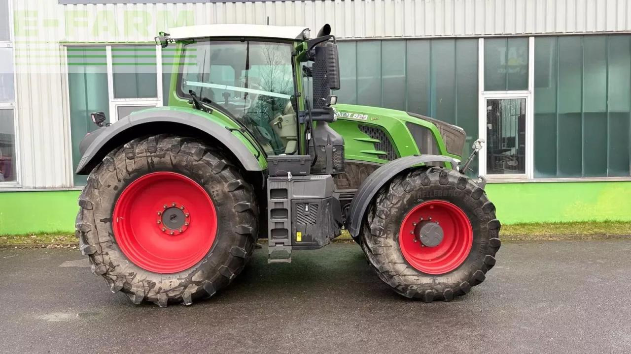Fendt 828 vario s4 s4 - Tracteur agricole: photos 1 Fendt 828 vario s4 s4 - Tracteur agricole: photos 1