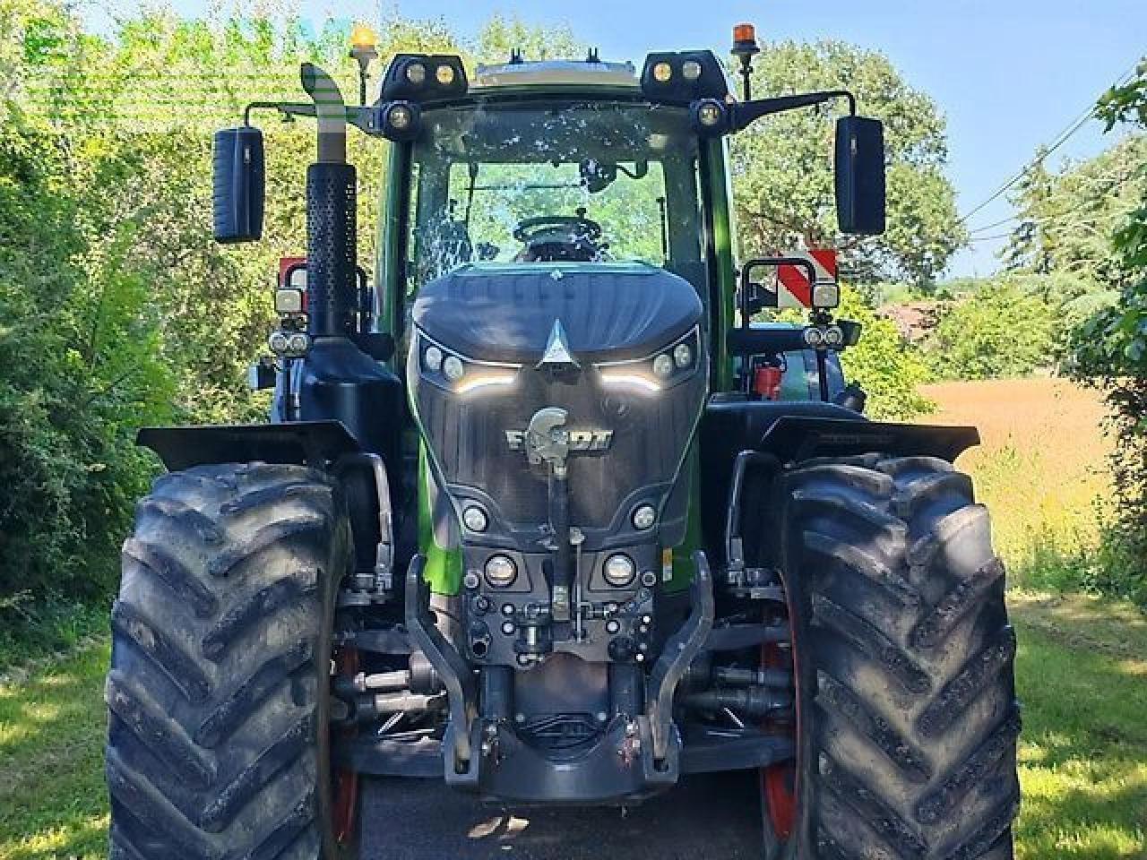 Fendt 933 gen6 profi plus 1900h ( 930 936 939 942 ) - Tracteur agricole: photos 4 Fendt 933 gen6 profi plus 1900h ( 930 936 939 942 ) - Tracteur agricole: photos 4