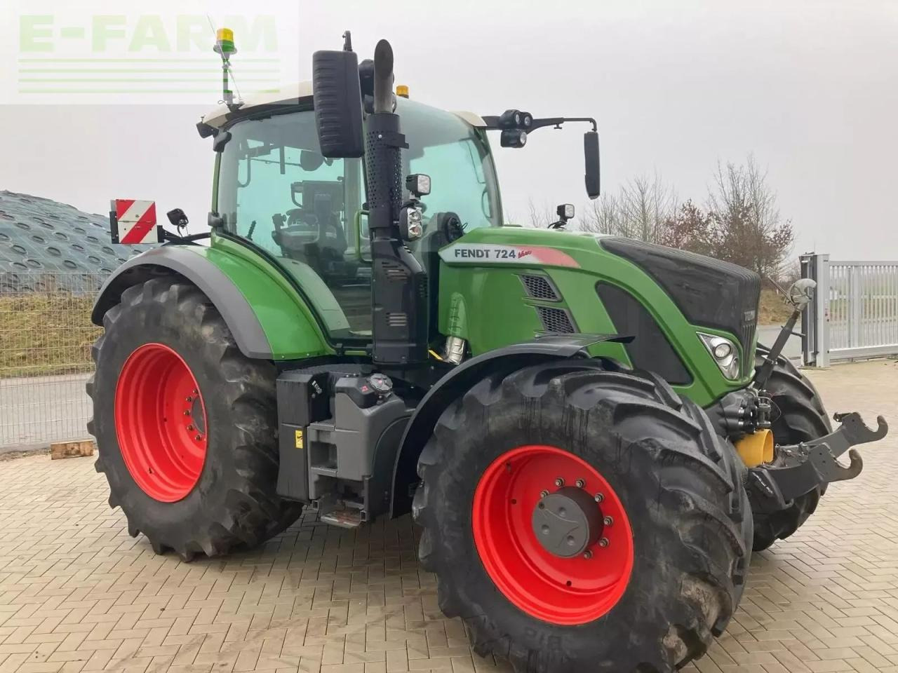 Fendt fendt 724 s4 profi+ - Tracteur agricole: photos 1 Fendt fendt 724 s4 profi+ - Tracteur agricole: photos 1