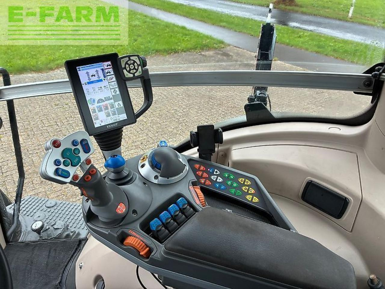 Tracteur agricole Fendt vario 828: photos 11