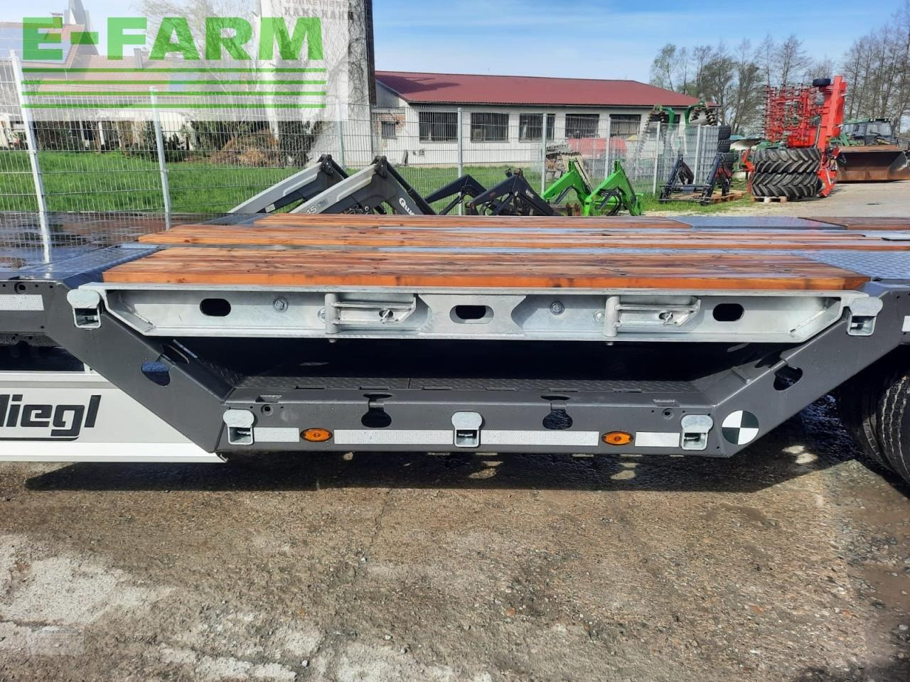 Fliegl dts 300 - Remorque porte-engin surbaissée: photos 2 Fliegl dts 300 - Remorque porte-engin surbaissée: photos 2