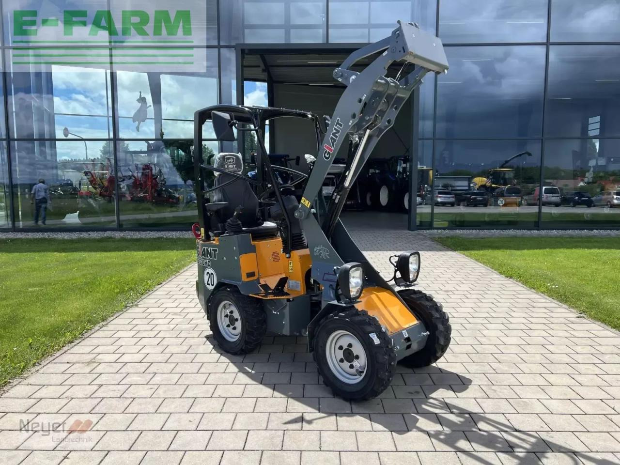 Giant g 1200 hd - Chargeuse sur pneus: photos 3 Giant g 1200 hd - Chargeuse sur pneus: photos 3