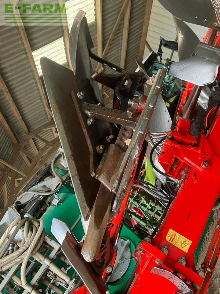 Gregoire Besson 8 corps - Charrue: photos 3 Gregoire Besson 8 corps - Charrue: photos 3