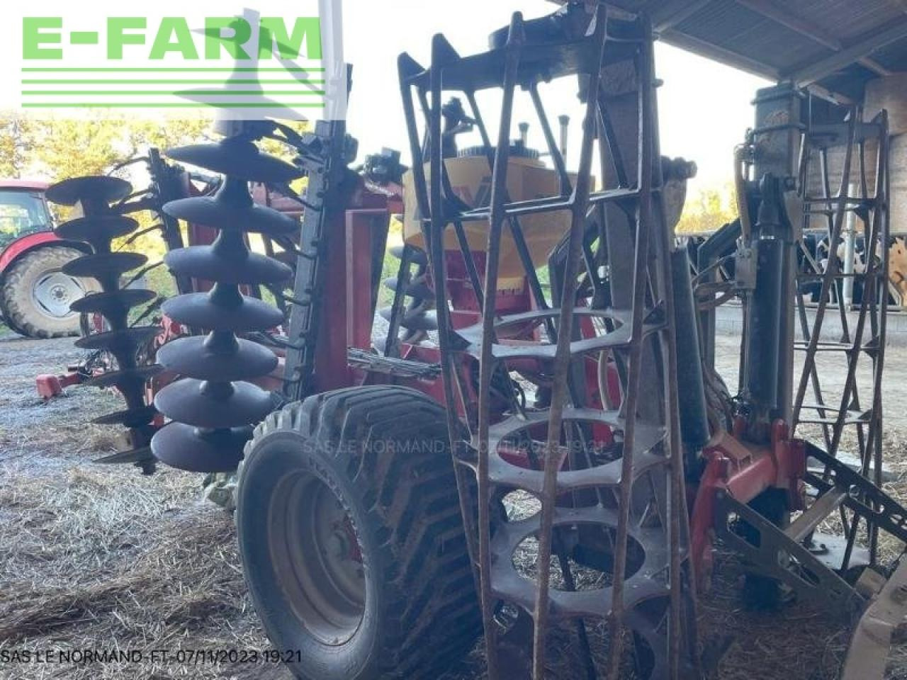 Gregoire Besson acerox32d - Cover crop: photos 2 Gregoire Besson acerox32d - Cover crop: photos 2