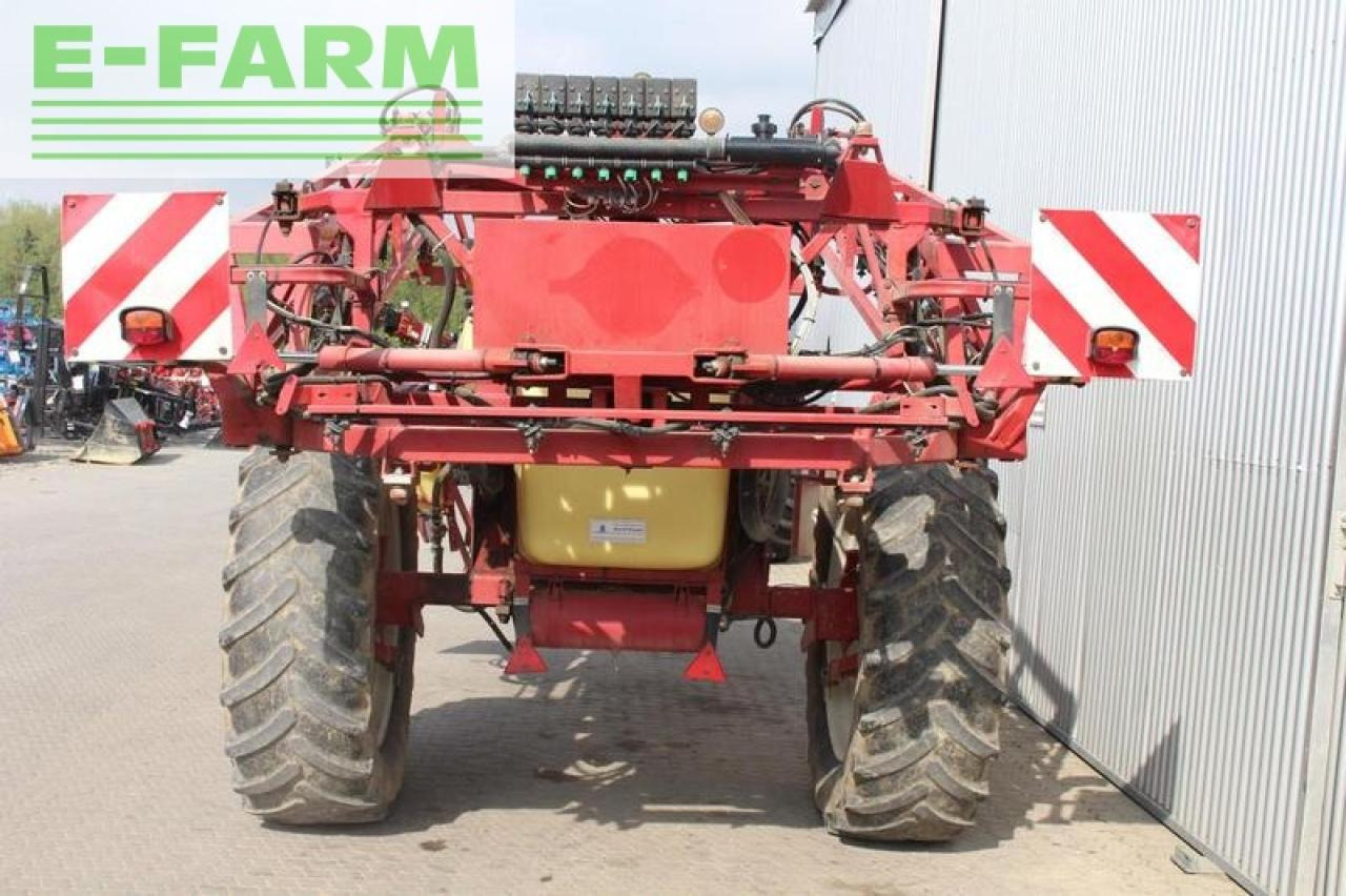 Hardi commander 2800 - Pulvérisateur traîné: photos 3 Hardi commander 2800 - Pulvérisateur traîné: photos 3