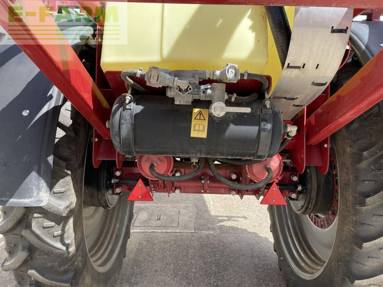Hardi navigator 3000 - Pulvérisateur traîné: photos 3 Hardi navigator 3000 - Pulvérisateur traîné: photos 3