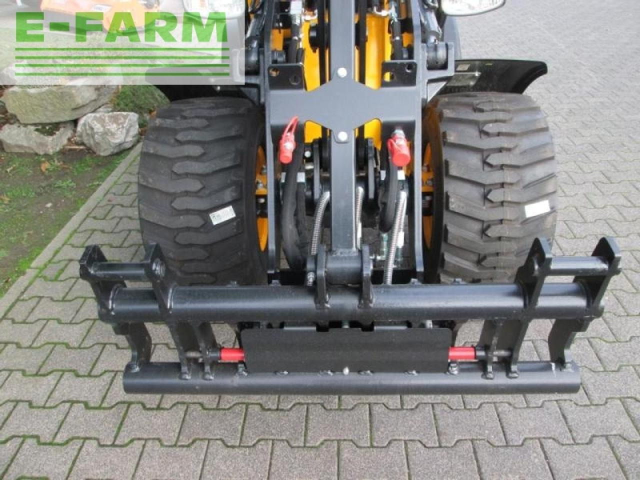 Chargeuse sur pneus JCB 403: photos 7