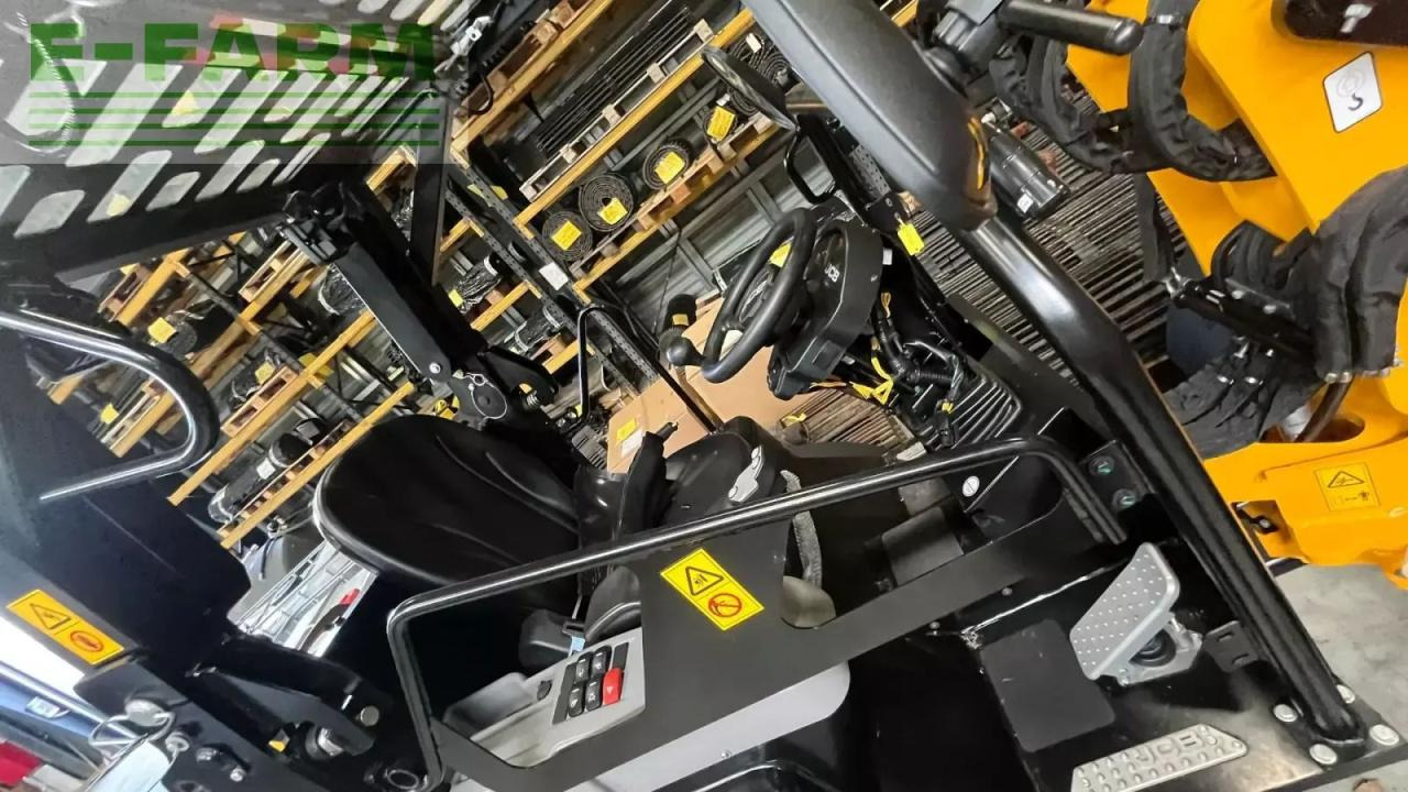 Mini pelle JCB 403 agri smart power: photos 7 Mini pelle JCB 403 agri smart power: photos 7