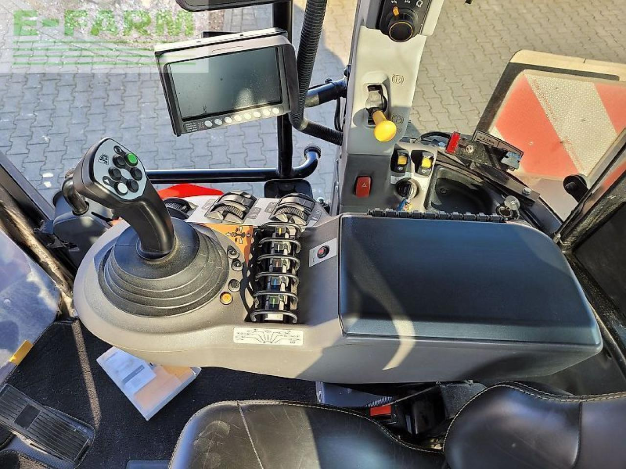 Tracteur agricole JCB 4220 fastrac: photos 7