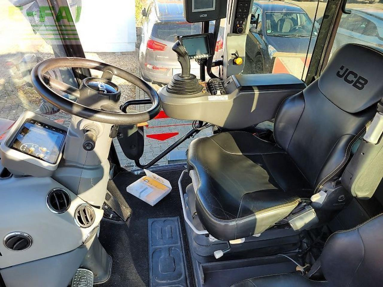 Tracteur agricole JCB 4220 fastrac: photos 6