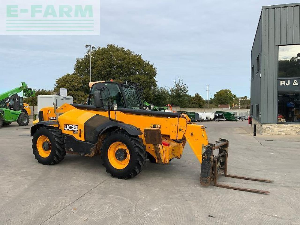 JCB 540-140 hi viz telehandler (st24049) - Chariot télescopique: photos 2 JCB 540-140 hi viz telehandler (st24049) - Chariot télescopique: photos 2
