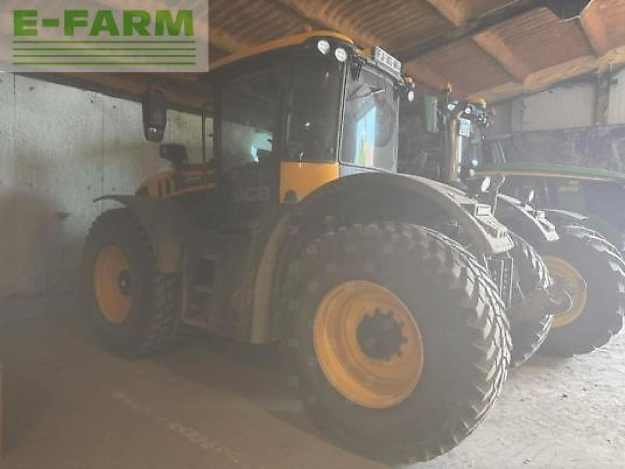 JCB fastrac 4220 - Tracteur agricole: photos 2 JCB fastrac 4220 - Tracteur agricole: photos 2