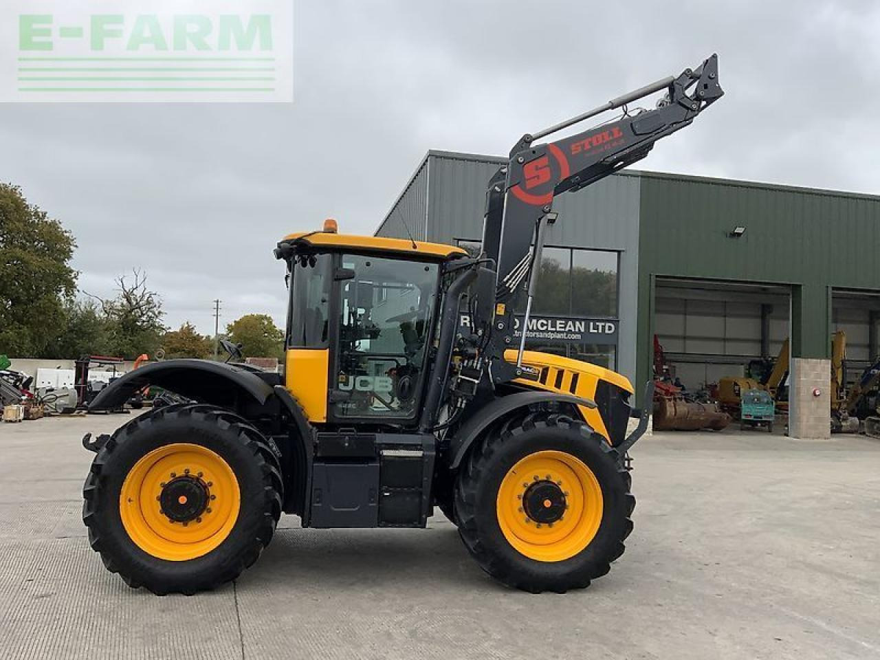 JCB fastrac 4220 tractor (st24631) - Tracteur agricole: photos 1 JCB fastrac 4220 tractor (st24631) - Tracteur agricole: photos 1