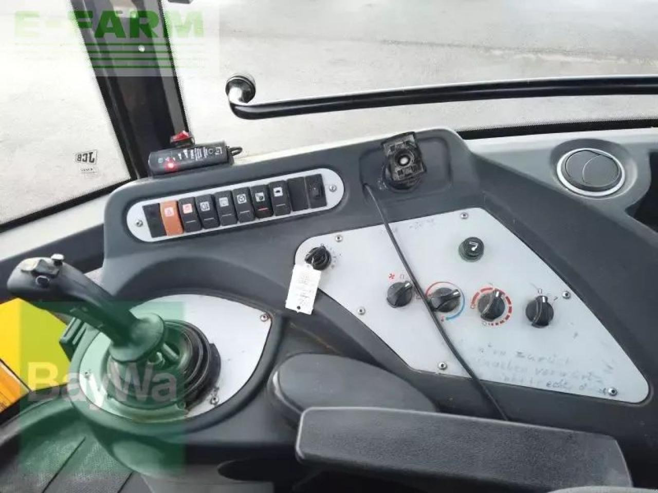 Chariot télescopique JCB gebr. radlader 426 agri: photos 18 Chariot télescopique JCB gebr. radlader 426 agri: photos 18