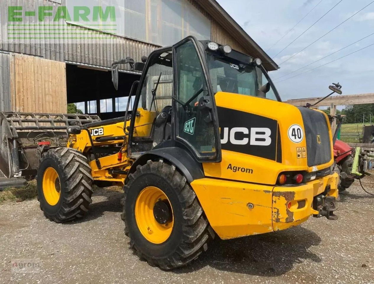 JCB tm 320 s - Mini pelle: photos 3 JCB tm 320 s - Mini pelle: photos 3