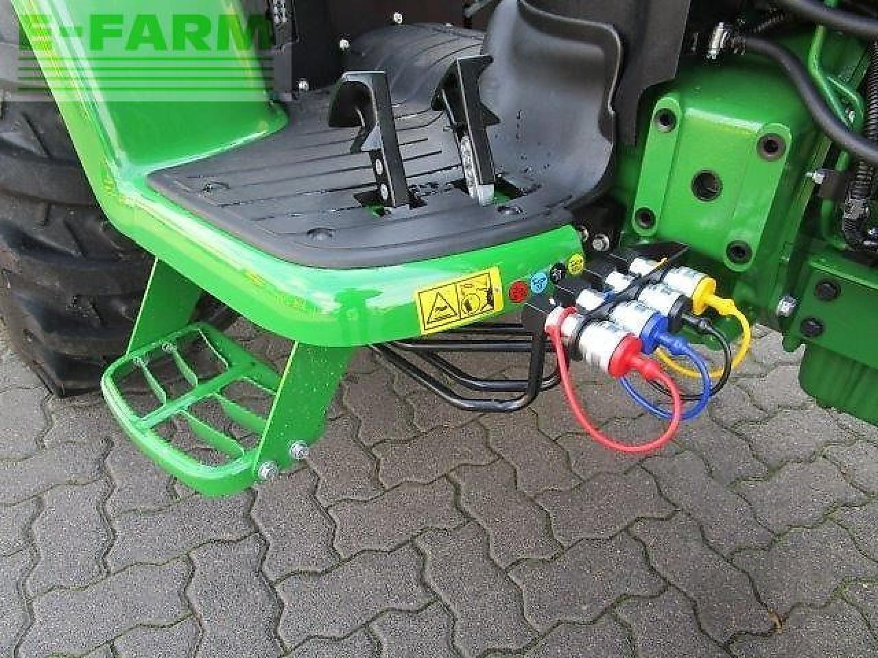 John Deere 3046r - Tracteur agricole: photos 4 John Deere 3046r - Tracteur agricole: photos 4