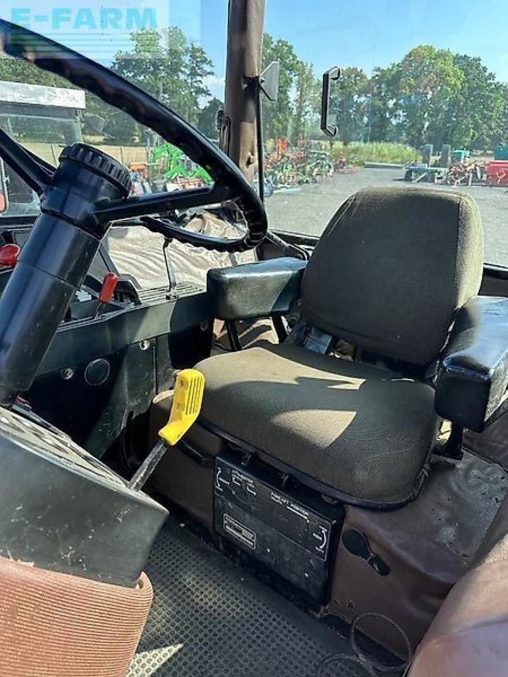 Tracteur agricole John Deere 4050 klima fronthubwerk: photos 6 Tracteur agricole John Deere 4050 klima fronthubwerk: photos 6