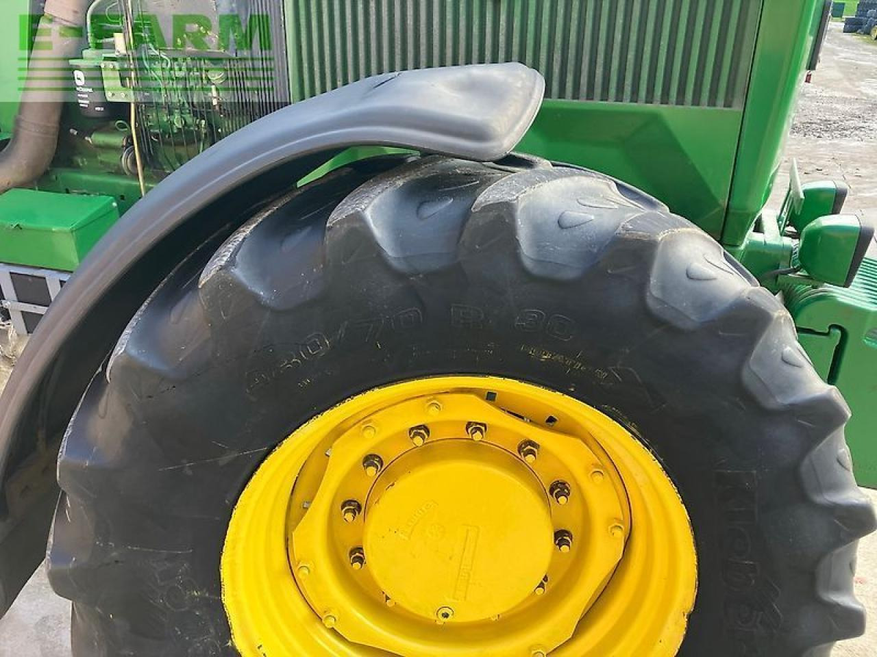 Tracteur agricole John Deere 4955: photos 10 Tracteur agricole John Deere 4955: photos 10