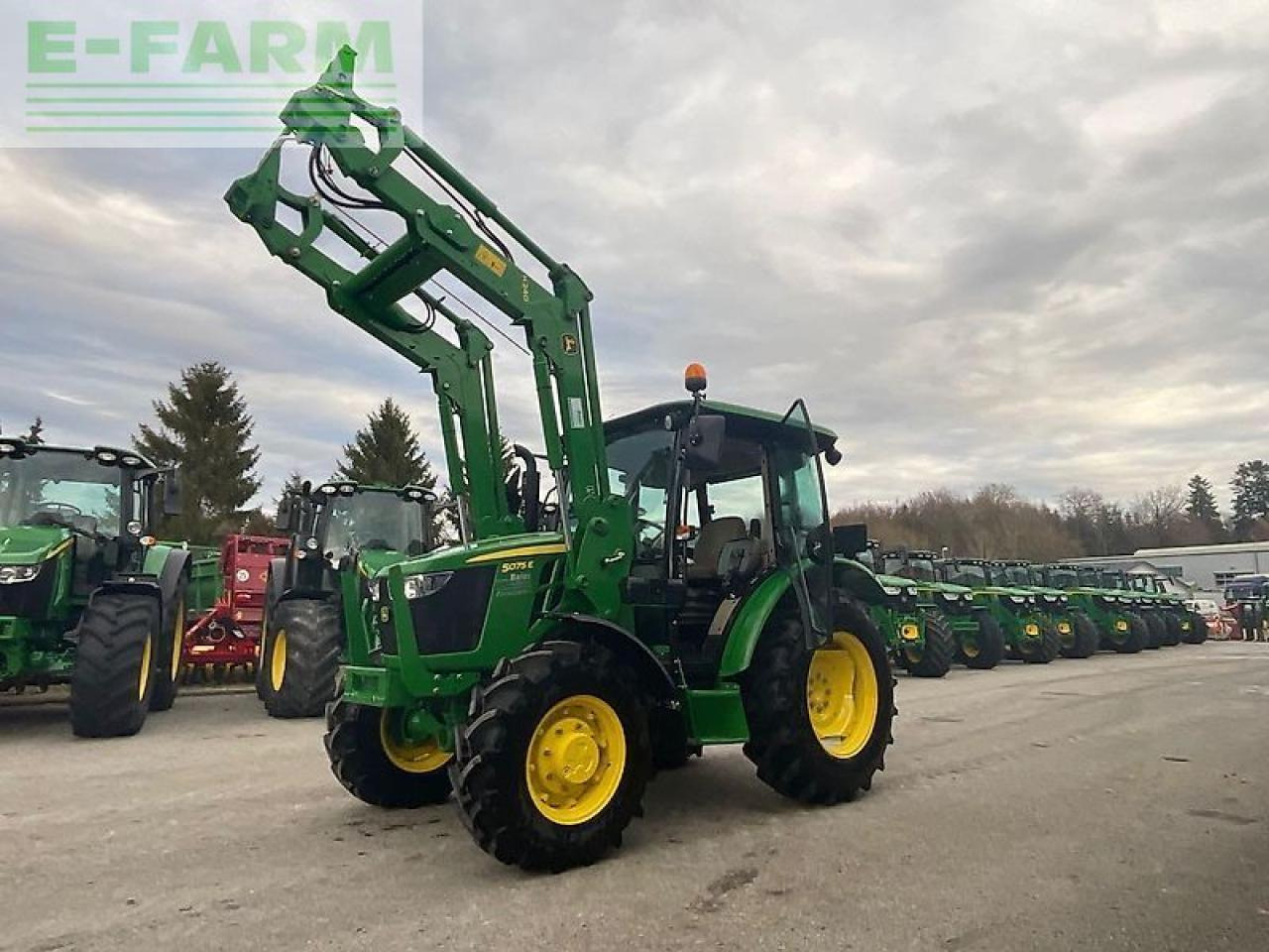 John Deere 5075 e - Tracteur agricole: photos 1 John Deere 5075 e - Tracteur agricole: photos 1
