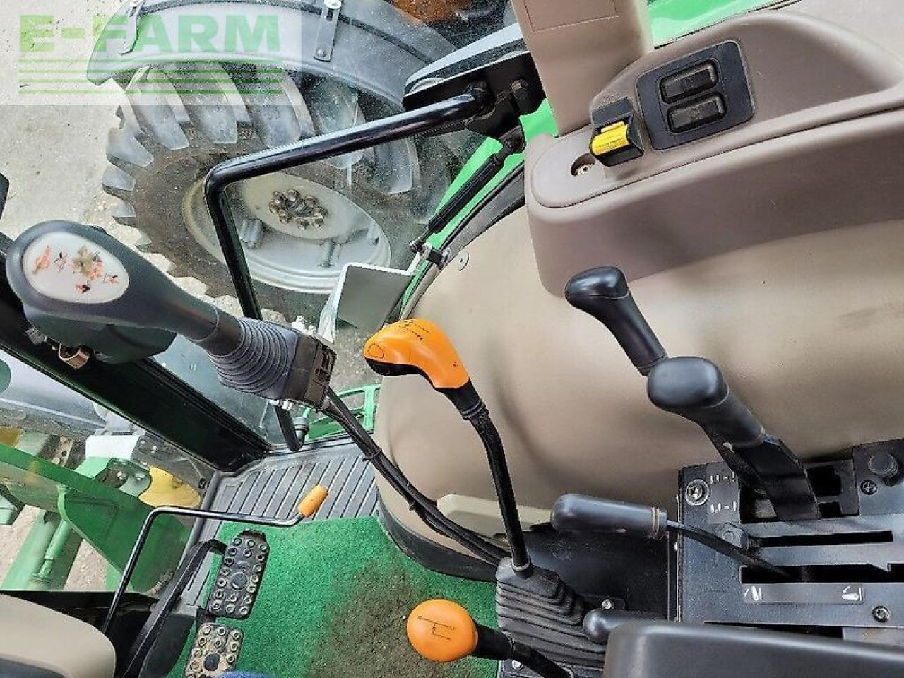 John Deere 5075 e - Tracteur agricole: photos 5 John Deere 5075 e - Tracteur agricole: photos 5