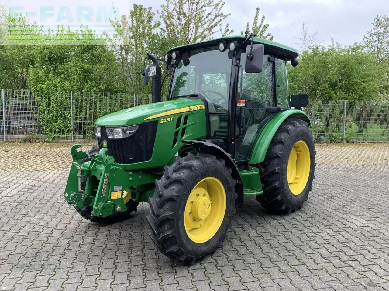 John Deere 5075 e - Tracteur agricole: photos 1 John Deere 5075 e - Tracteur agricole: photos 1