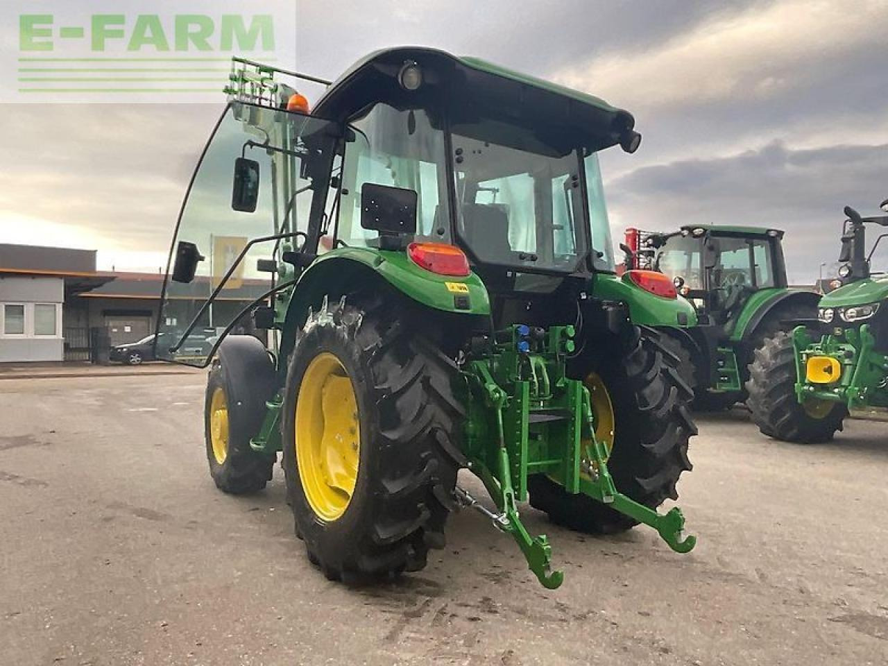 John Deere 5075 e - Tracteur agricole: photos 3 John Deere 5075 e - Tracteur agricole: photos 3