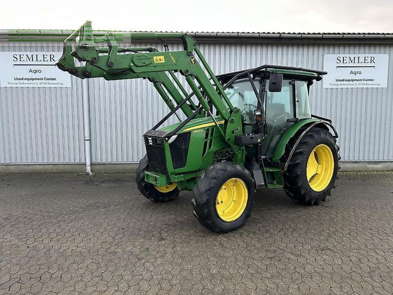 John Deere 5100m - Tracteur agricole: photos 1 John Deere 5100m - Tracteur agricole: photos 1