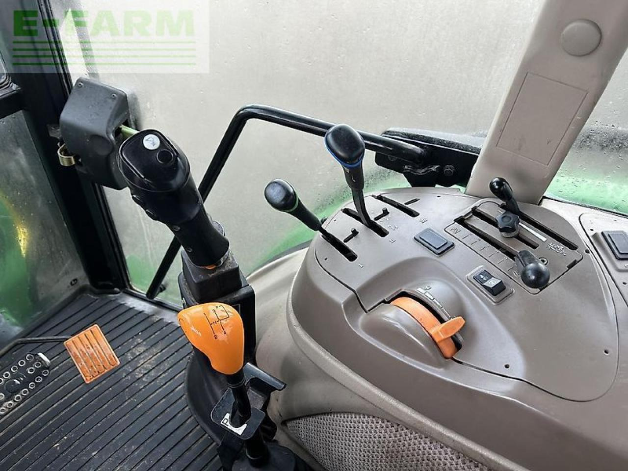 John Deere 5100m - Tracteur agricole: photos 5 John Deere 5100m - Tracteur agricole: photos 5