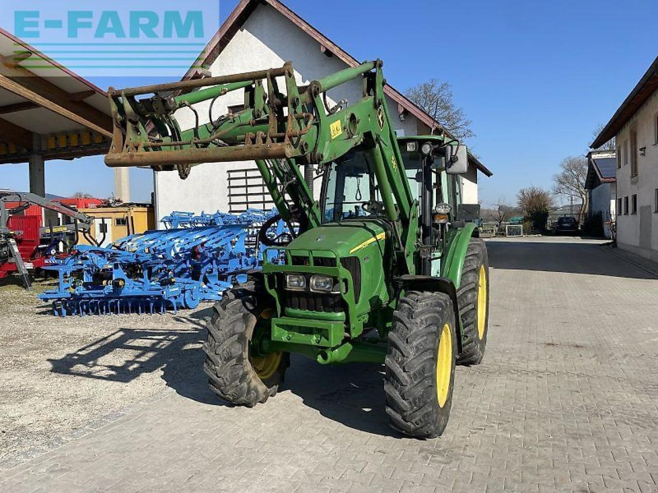 John Deere 5620 fl premium - Tracteur agricole: photos 4 John Deere 5620 fl premium - Tracteur agricole: photos 4