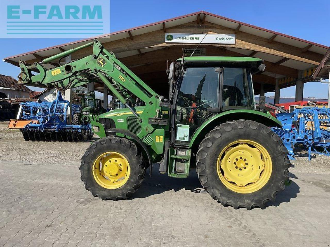 John Deere 5620 fl premium - Tracteur agricole: photos 3 John Deere 5620 fl premium - Tracteur agricole: photos 3